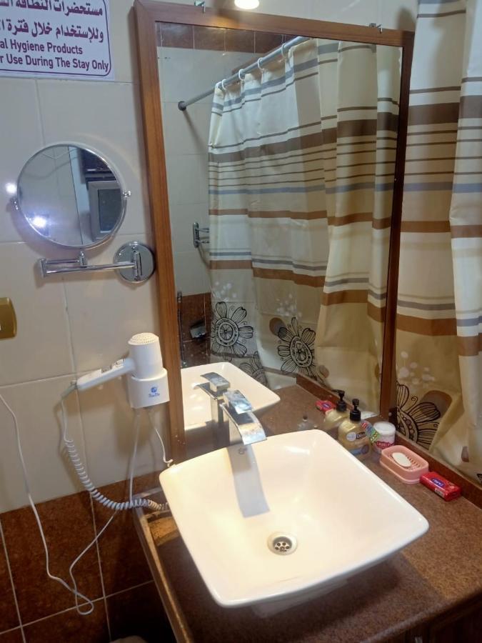 فاكانزا شقة فندقية مفروشة- Vacanze Al Fayyūm Extérieur photo
